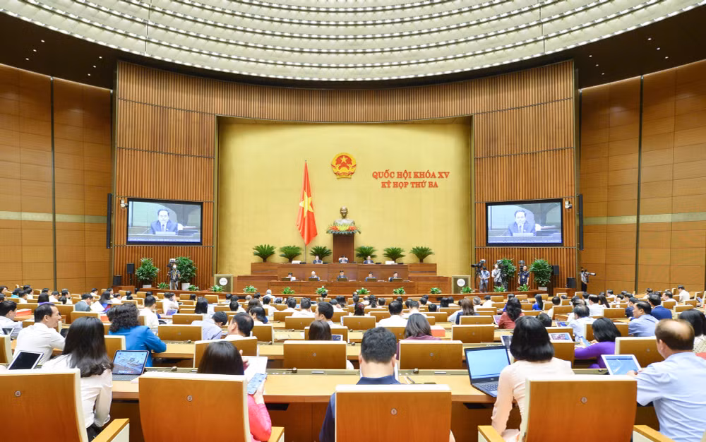 dai bieu quoc hoi kien nghi giam thue de ha nhiet gia xang dau bo truong bo tai chinh noi gi hinh 1