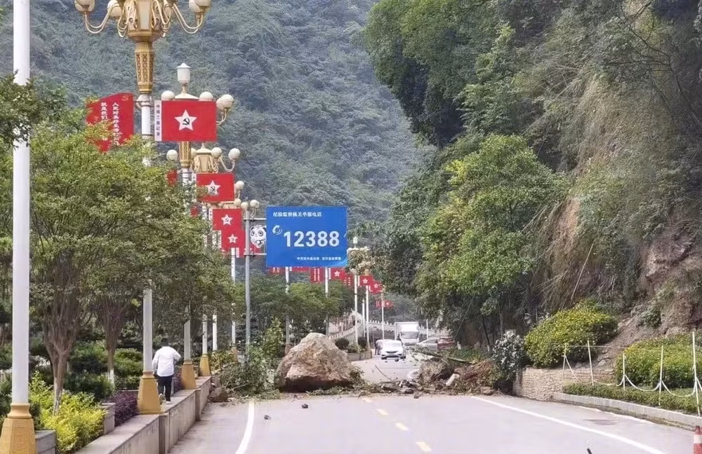 dong dat tai trung quoc 4 nguoi thiet mang hinh 1