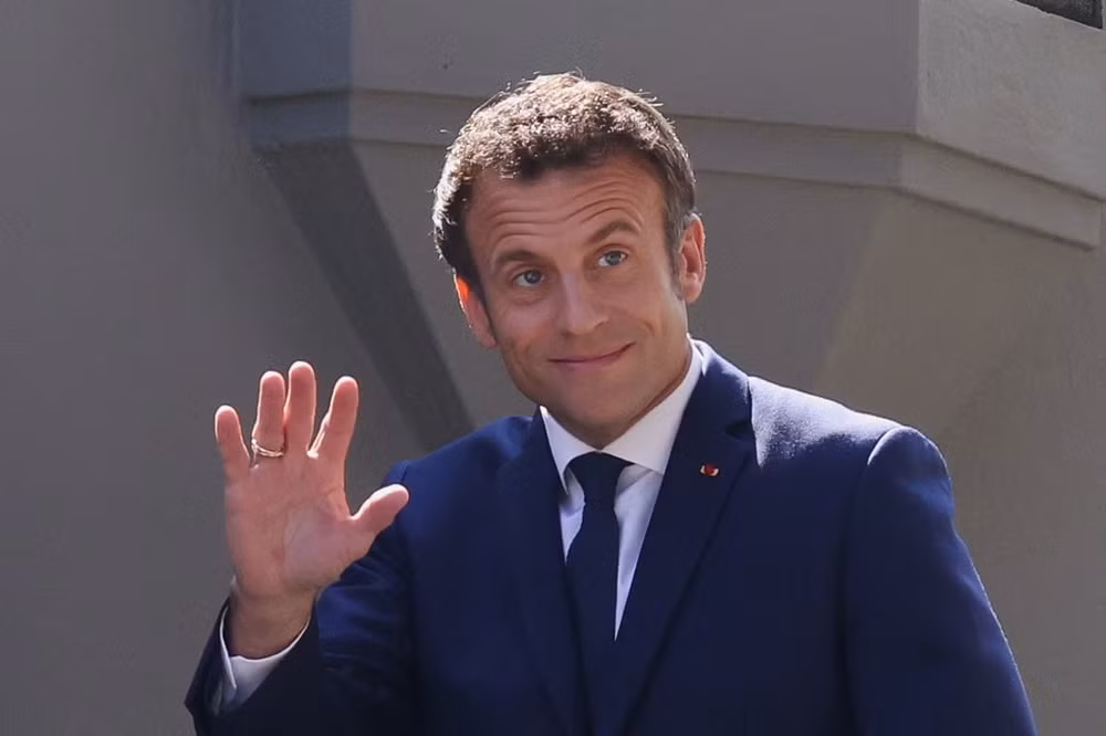 tong thong phap macron dan dau trong cuoc bo phieu lap phap o hai ngoai hinh 1