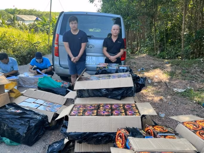 bat vu van chuyen phao hoa no lon nhat tu truoc den nay tai quang binh hinh 1