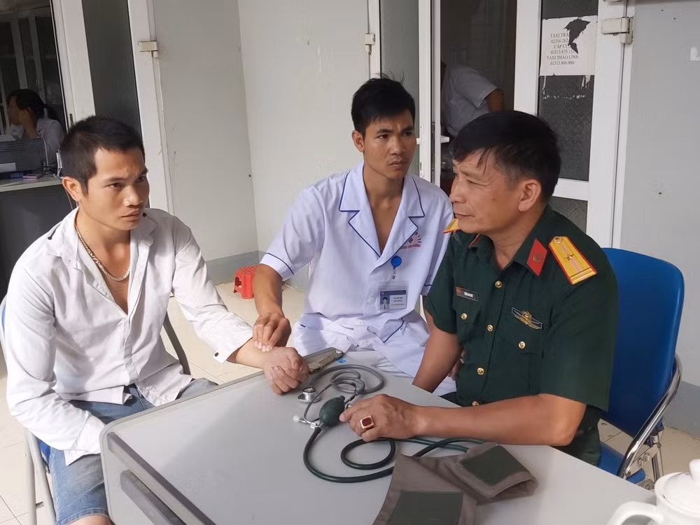 phat den 12 trieu dong neu khong co mat dung thoi gian kham suc khoe nghia vu quan su hinh 1