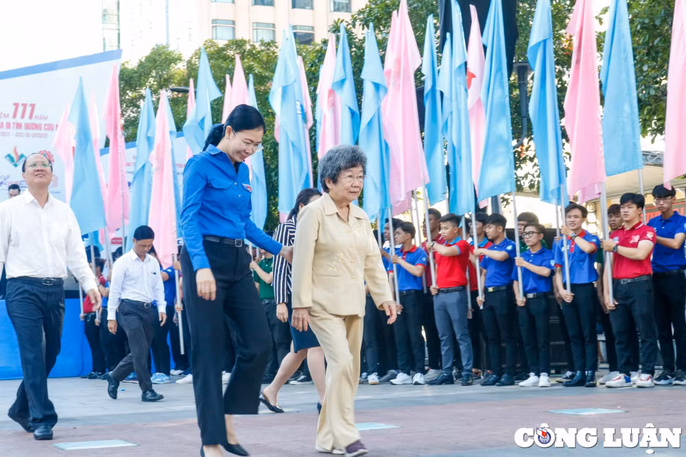 tp hcm hon 360000 nguoi tham gia chuong trinh chien dich tinh nguyen he nam 2022 hinh 4