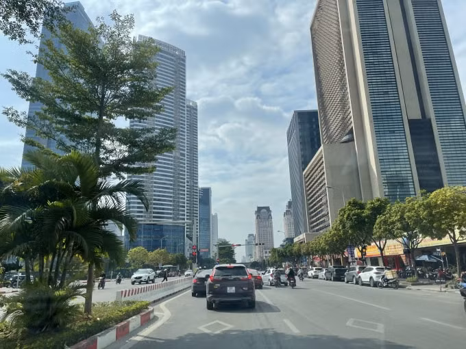 Hà Nội hướng đến mục tiêu tăng trưởng GRDP từ 7,5-8 % giai đoạn 2021-2025. Ảnh: Dương Lâm