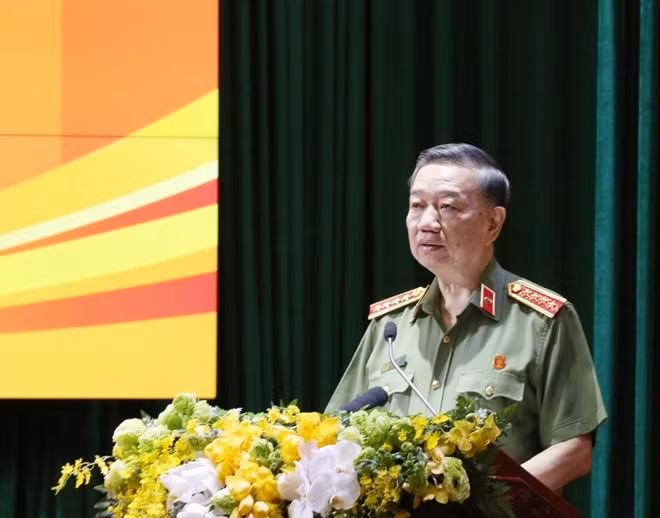 Bộ trưởng Bộ Công an, Đại tướng Tô Lâm phát biểu khai mạc Hội nghị Công an toàn quốc lần thứ 76.