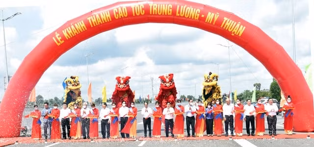 khanh thanh cao toc trung luong my thuan hien thuc hoa loi hua cua chinh phu hinh 2