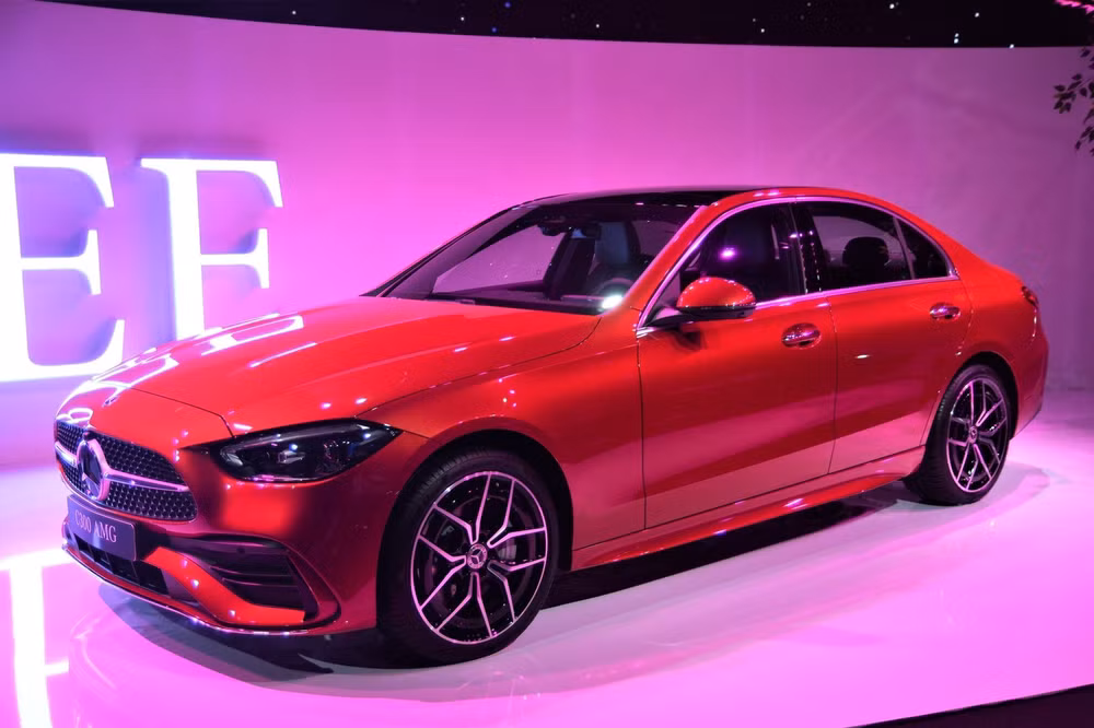mercedes benz c class 2022 ra mat viet nam co 4 phien ban gia tu 1669 ty dong hinh 1