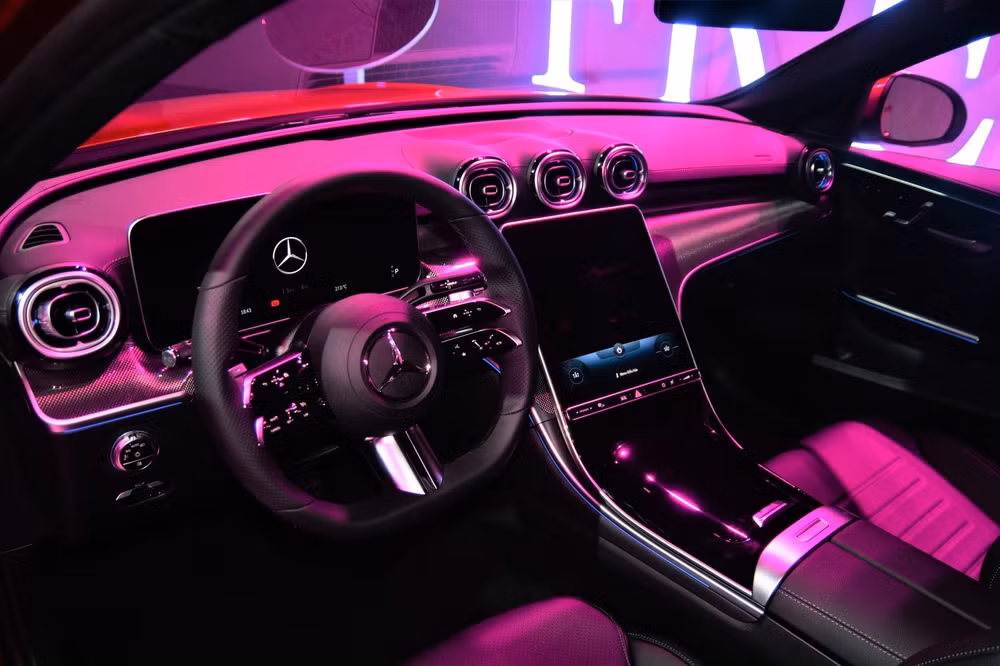 mercedes benz c class 2022 ra mat viet nam co 4 phien ban gia tu 1669 ty dong hinh 2