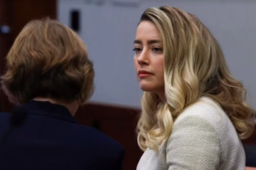 amber heard vo cu cua johnny depp bi chuan doan roi loan nhan cach hinh 2