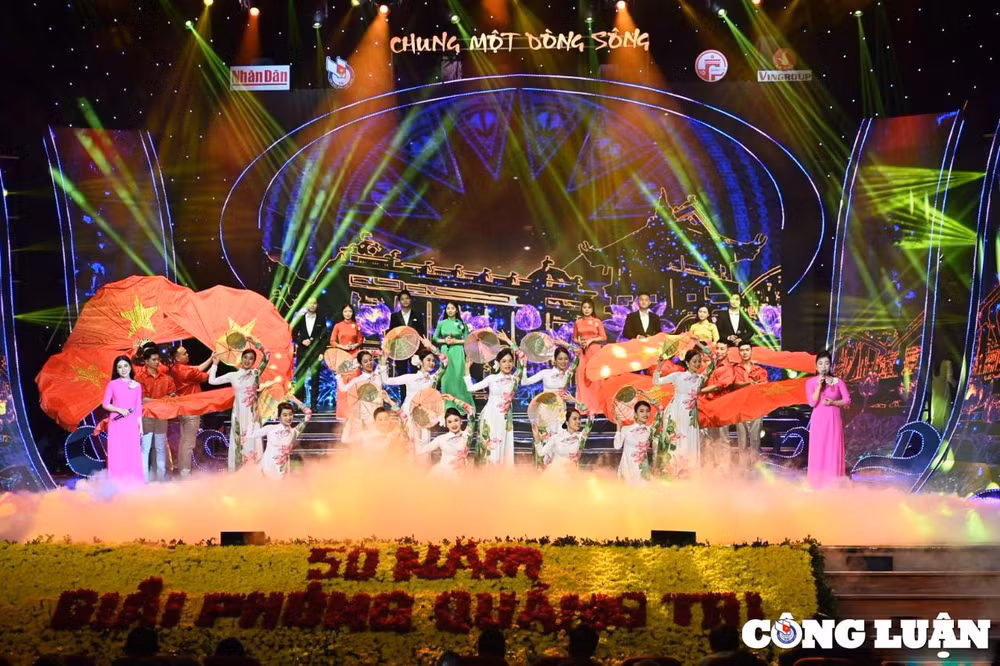 chung mot dong song hoa hop doan ket dan toc cung xay dung dat nuoc hinh 5