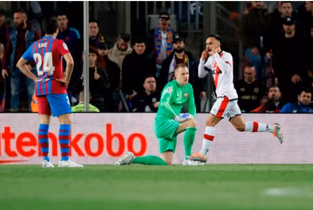 barca thua tran thu 3 lien tiep tai san camp nou hinh 1