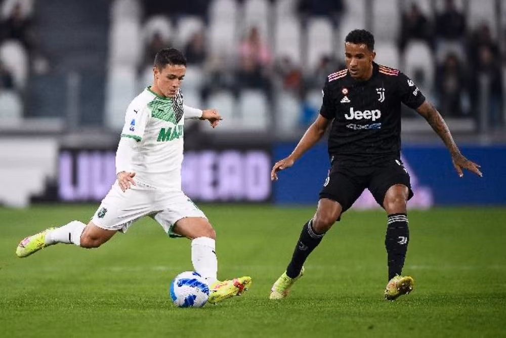nhan dinh tran sassuolo vs juventus 1h45 ngay 26 4 hinh 1