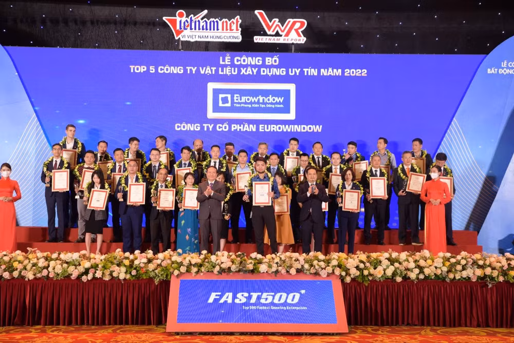 eurowindow dan dau top 5 cong ty vat lieu xay dung uy tin nam 2022 hinh 1