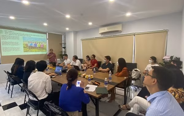 ra mat mang luoi bao chi du an aweev nang cao kien thuc ve quyen kinh te cua phu nu hinh 1