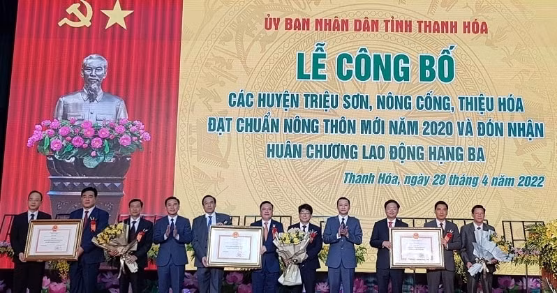 thanh hoa cong bo 3 huyen dat chuan nong thon moi hinh 1