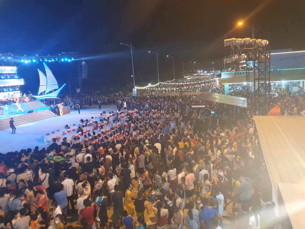 thua thien hue khai mac festival thuan an bien goi 2022 hinh 2