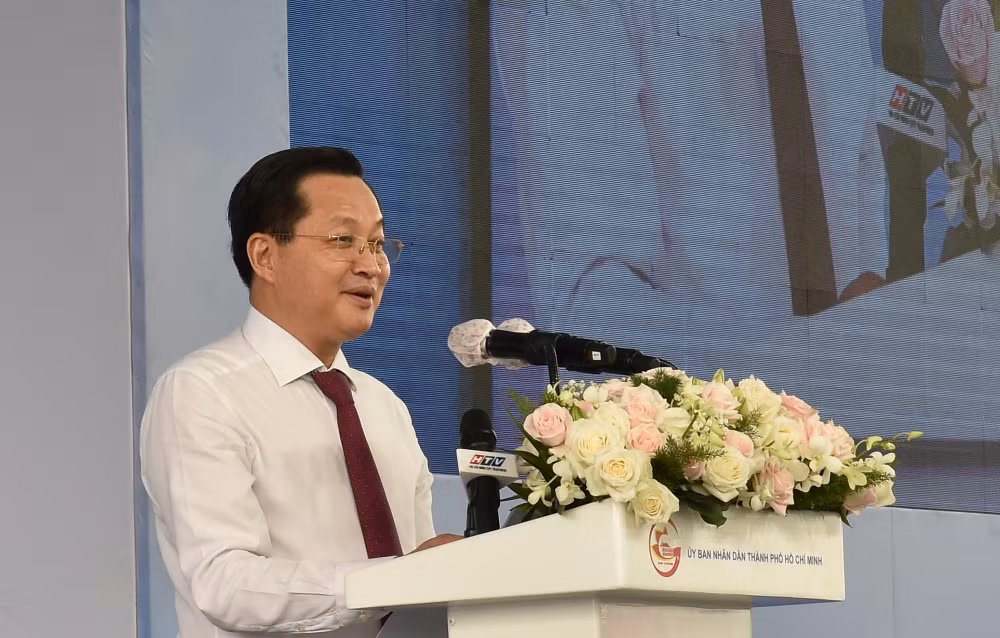 lam viec xuyen ngay dem le tet xuyen covid 19 hoan thanh cau thu thiem 2 hinh 3
