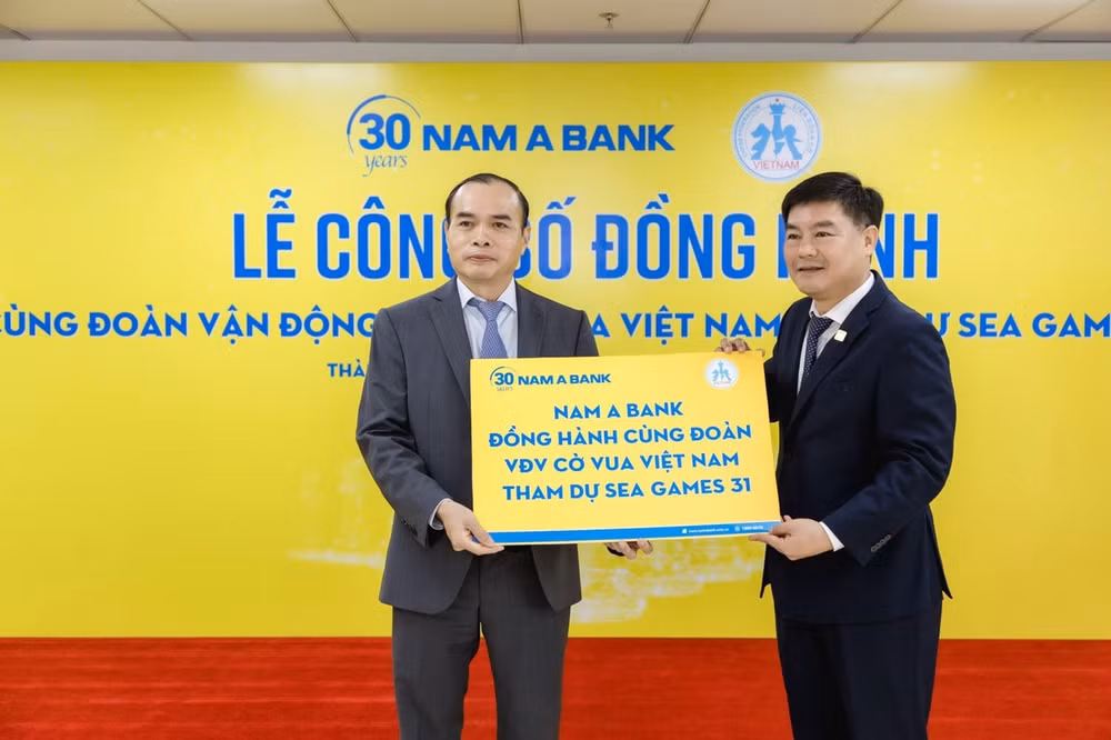 nam a bank dong hanh cung doi tuyen co vua viet nam tham du seagame 31 hinh 2