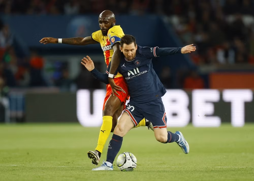 messi ghi sieu pham giup psg vo dich ligue 1 2021 22 som 4 vong hinh 1