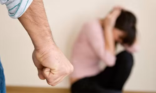 nguoi phu nu sat hai chong do thuong xuyen say xin danh dap vo hinh 1