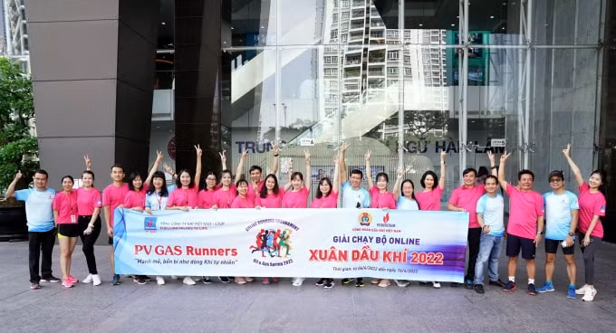 doi tuyen pv gas no luc tien buoc tai giai chay bo online xuan dau khi 2022 hinh 3