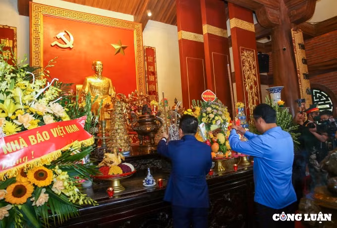 hoi nha bao viet nam to chuc ve nguon tai di tich lich su atk dinh hoa thai nguyen hinh 2