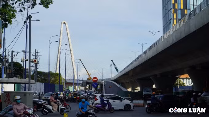 dien mao cau thu thiem 2 san sang thong xe truoc ngay khanh thanh hinh 4