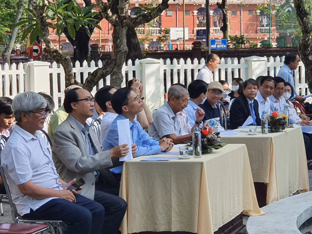 phat dong cuoc thi sang tac ca khuc moi toi yeu hue va anh nghe thuat hinh 2