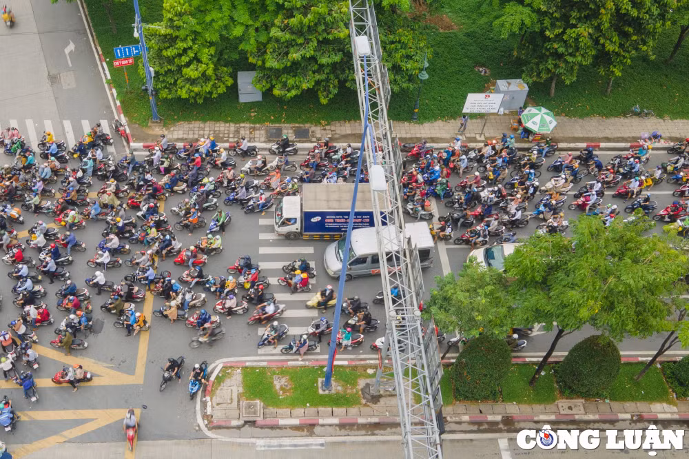 nguoi dan keo nhau ve que choi le cua ngo tphcm ket cung chieu 29 4 hinh 5