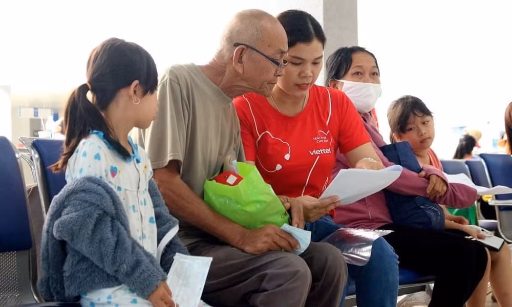 hanh trinh kham sang loc trai tim cho em 2024 de khong em nho nao bi bo lai phia sau hinh 1