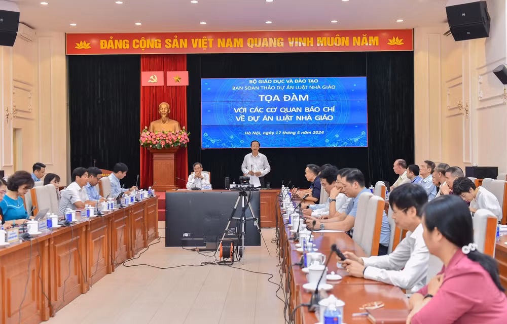 luat hoa quy dinh luong giao vien cao nhat lieu co kha thi hinh 1