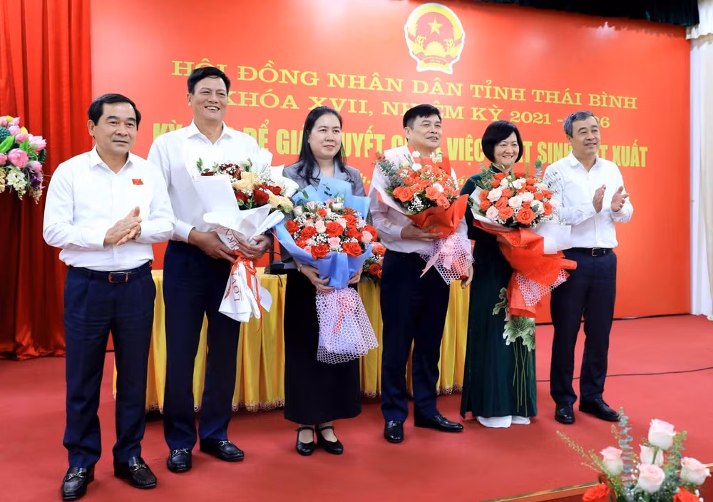 thai binh giam doc so noi vu duoc bau lam pho chu tich ubnd tinh hinh 1