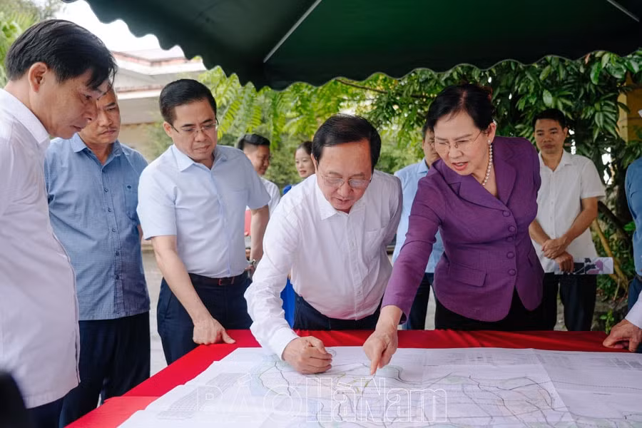 de nghi som cong nhan khu cong nghe cao ha nam hinh 2