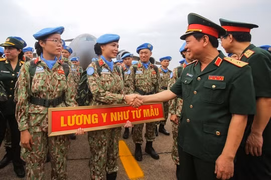 Những 