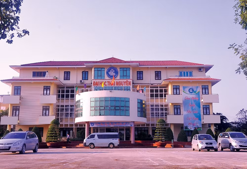 dai hoc thai nguyen truong thanh tren vung dat thep hinh 1