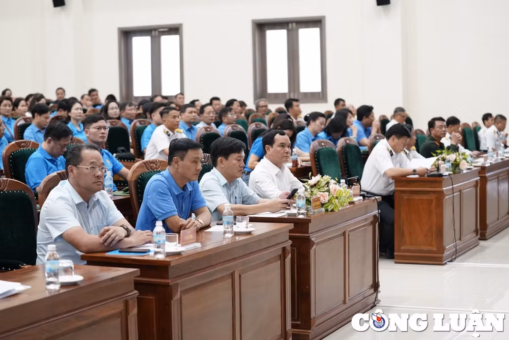 doan cong tac tham quan dao truong sa nha gian dk i nam 2024 doan ket nghia tinh lap cong quyet thang hinh 1