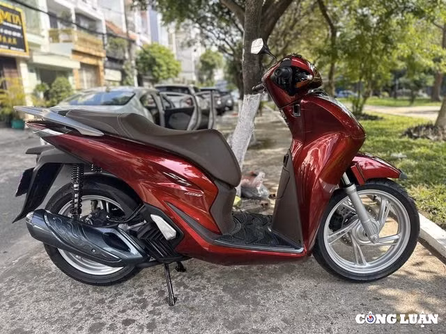 gia honda sh160i dau thang 4 2024 chenh nhe so voi gia thuc te hinh 1