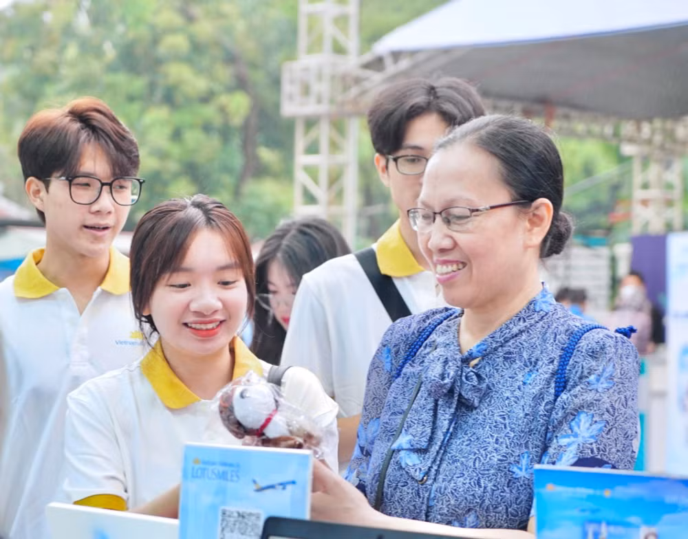 vietnam airlines uu dai hap dan tai hoi cho vitm ha noi 2024 hinh 2