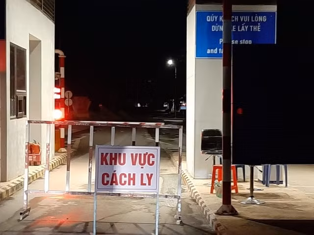 Trước khi phát hiện dương tính với Covid-19, bệnh nhân 1.659 (N.T.K.O, SN 1989, ở Khu 6, thị trấn Cái Rồng, huyện Vân Đồn, tỉnh Quảng Ninh) có lịch trình di chuyển khá dày đặc, từng tiếp xúc gần với nhiều người. Ảnh: TL