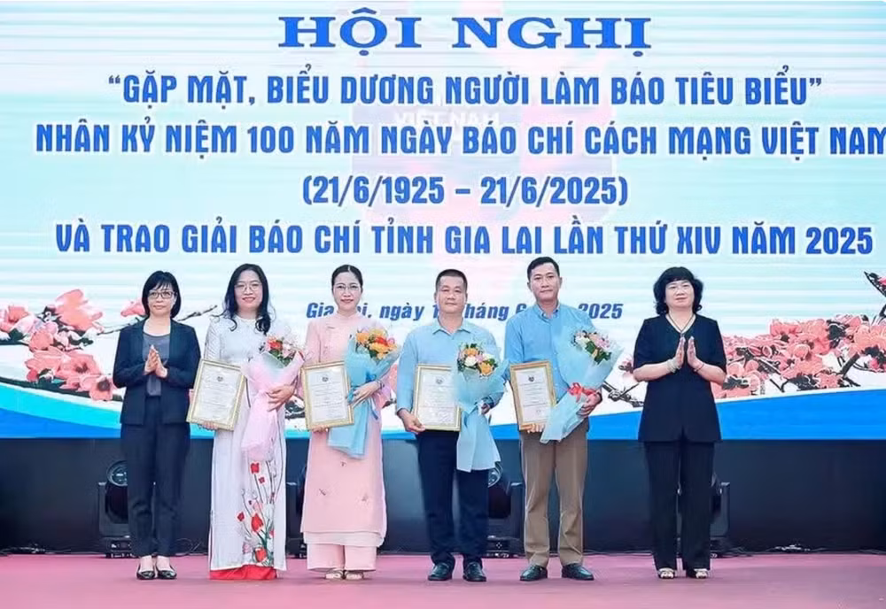 Ảnh chụp Màn hình 2026-04-18 lúc 15.40.16