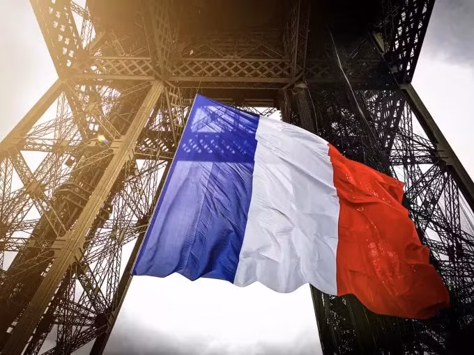 drapeau_large.jpg.webp.jpeg