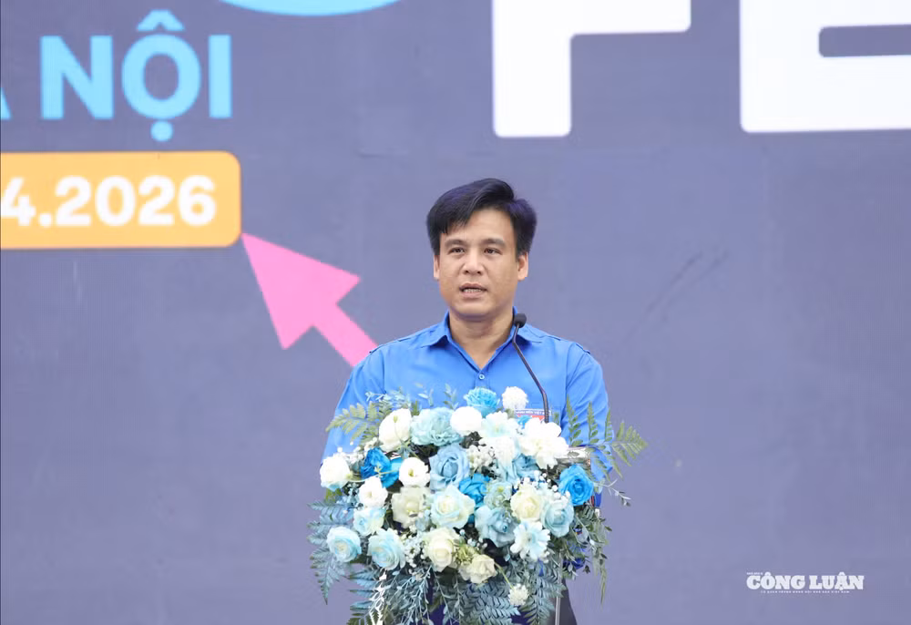 Anh Phạm Văn Thành - Chủ tịch Hội Thanh niên khuyết tật Việt Nam phát biểu tại chương trình