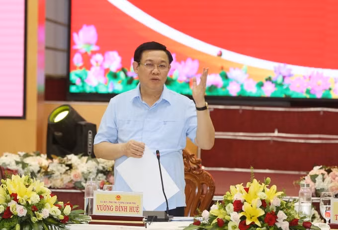 Phó Thủ tướng Vương Đình Huệ phát biểu tại buổi làm việc. Ảnh: VGP