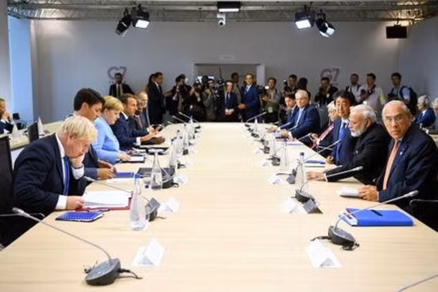 Lãnh đạo các nước G7 họp về vấn đề cháy rừng Amazon. Ảnh: Reuters