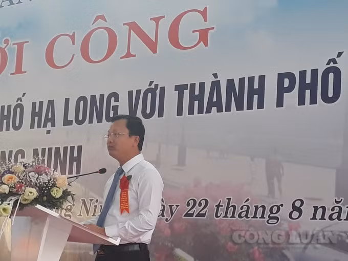 Đồng chí Cao Tường Huy, Phó Chủ tịch UBND tỉnh Quảng Ninh phát biểu tại buổi lễ.