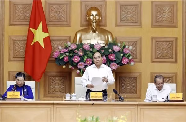 Thủ tướng chủ trì phiên họp Tiểu ban Kinh tế - Xã hội Đại hội lần thứ XIII của Đảng. Ảnh: TTXVN