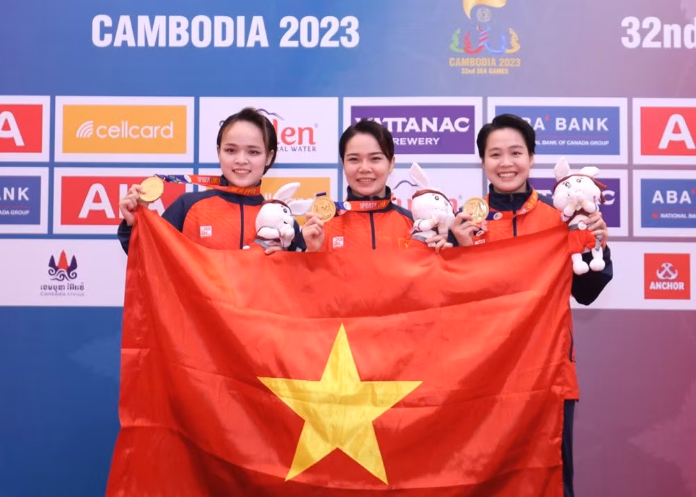 doi tuyen karate viet nam gianh lien tiep 2 huy chuong vang sea games 32 hinh 2