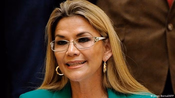 cuu tong thong anez cua bolivia bi tuyen an 10 nam tu hinh 1
