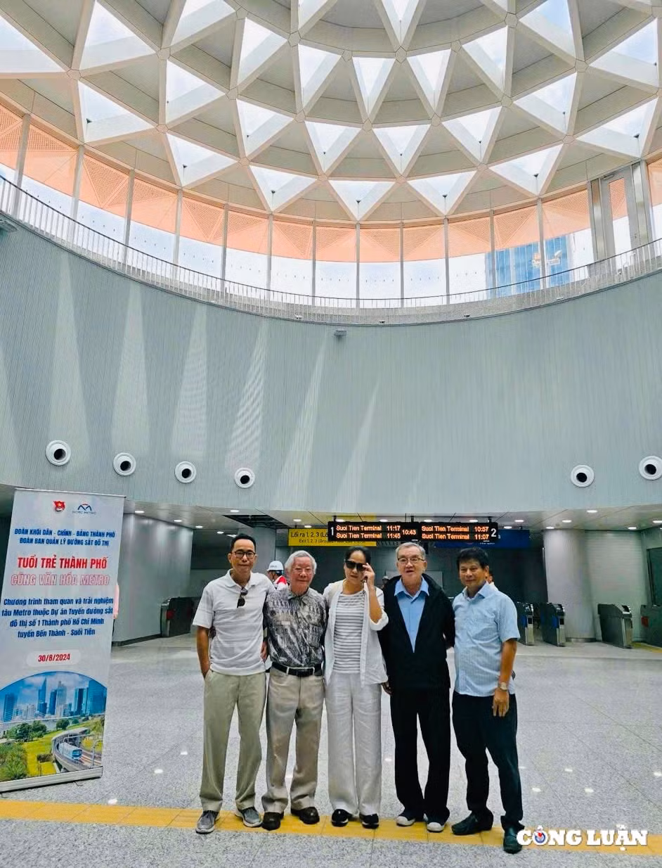 doan hoi nha bao viet nam trai nghiem tuyen metro ben thanh suoi tien hinh 14