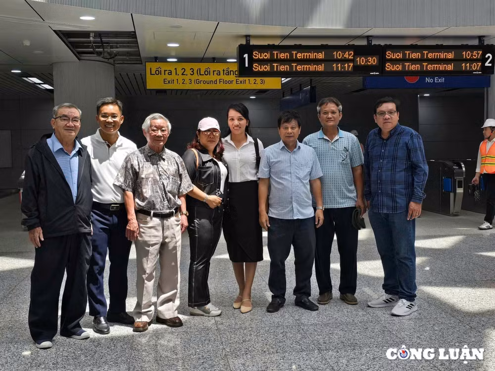 doan hoi nha bao viet nam trai nghiem tuyen metro ben thanh suoi tien hinh 13