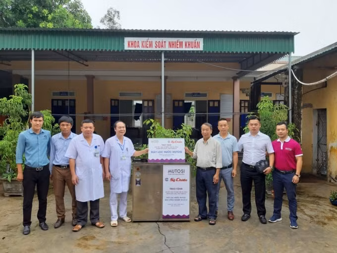 Máy lọc nước Mutosi 30L/H được trao tặng đến Bệnh viện Đa khoa Diễn Châu, Nghệ An.